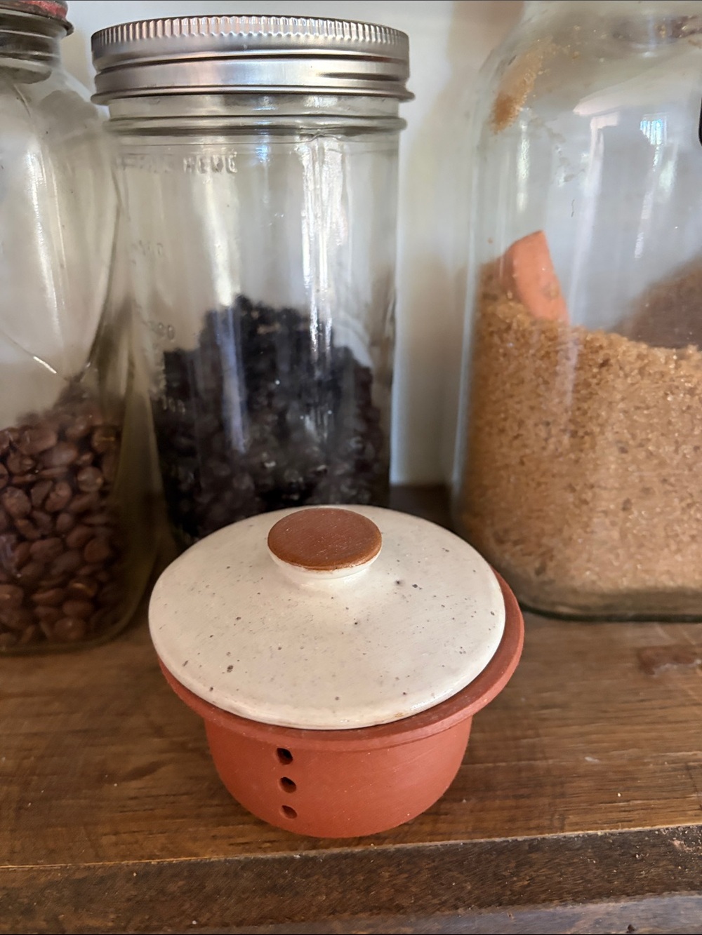 Terracotta Kitchen Jar Garlic Keeper with Ceramic Speckled Lid